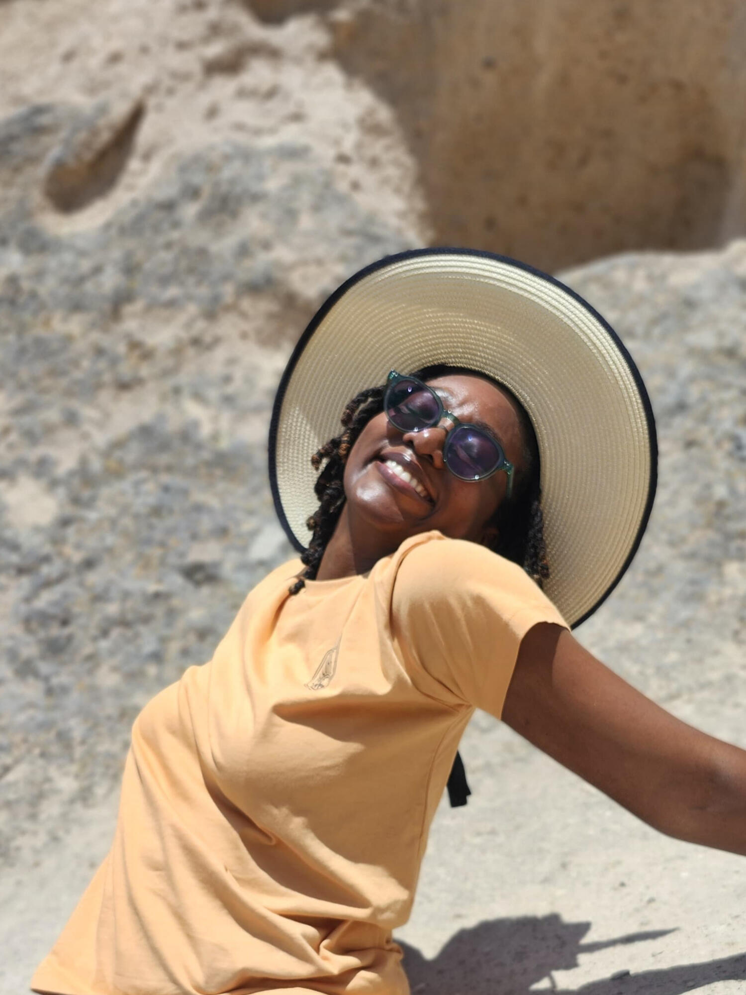 Psychic Dr Bii Biis Botanica Profile About Me I’m Bii—a spirit-led psychic, intuitive guide, and former medical doctor turned energy worker. I blend grounded insight with divine clarity to support you in aligning with your truth, purpose, and soul path.