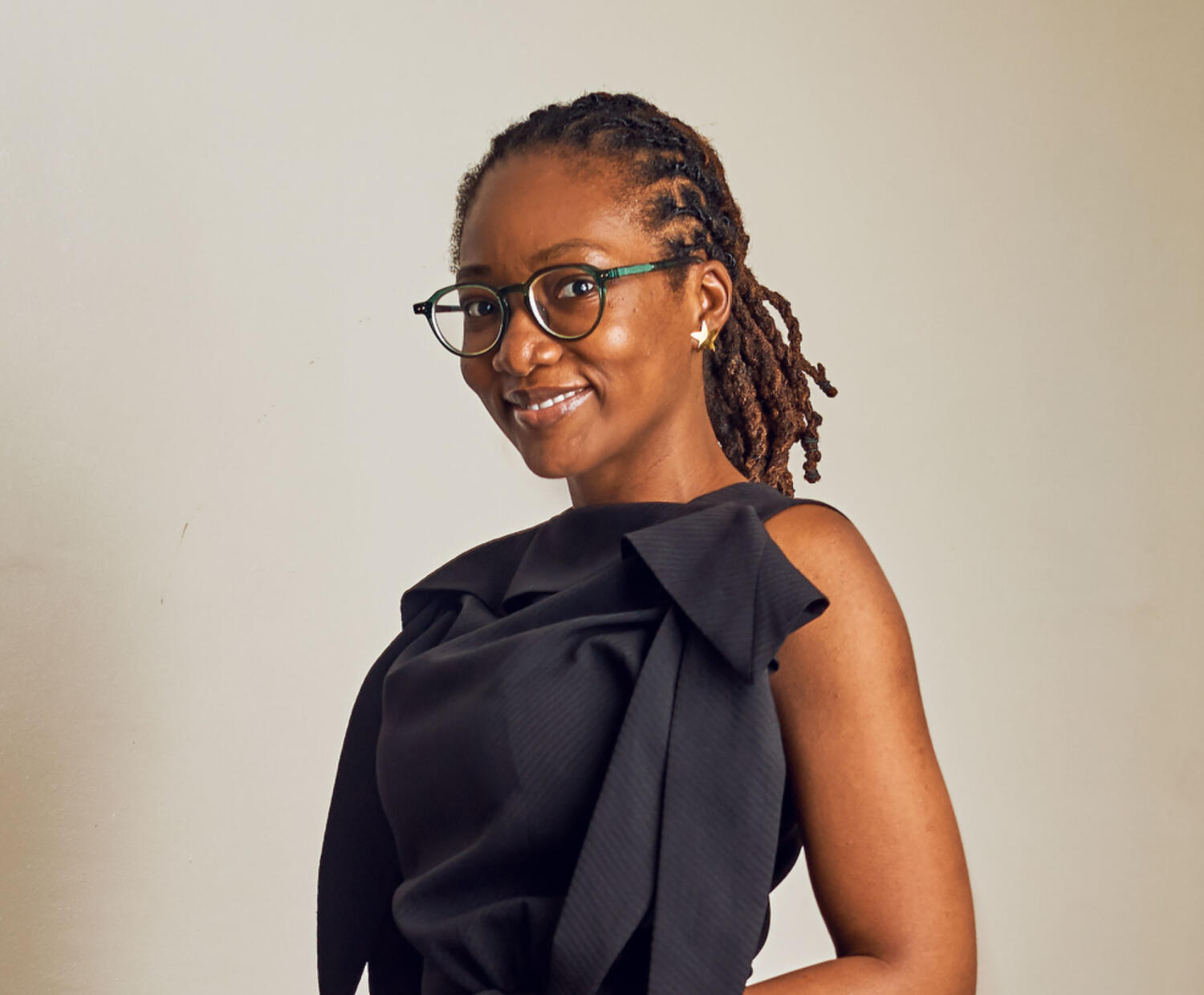 Psychic Dr Bii Biis Botanica Profile About Me I’m Bii—a spirit-led psychic, intuitive guide, and former medical doctor turned energy worker. I blend grounded insight with divine clarity to support you in aligning with your truth, purpose, and soul path.